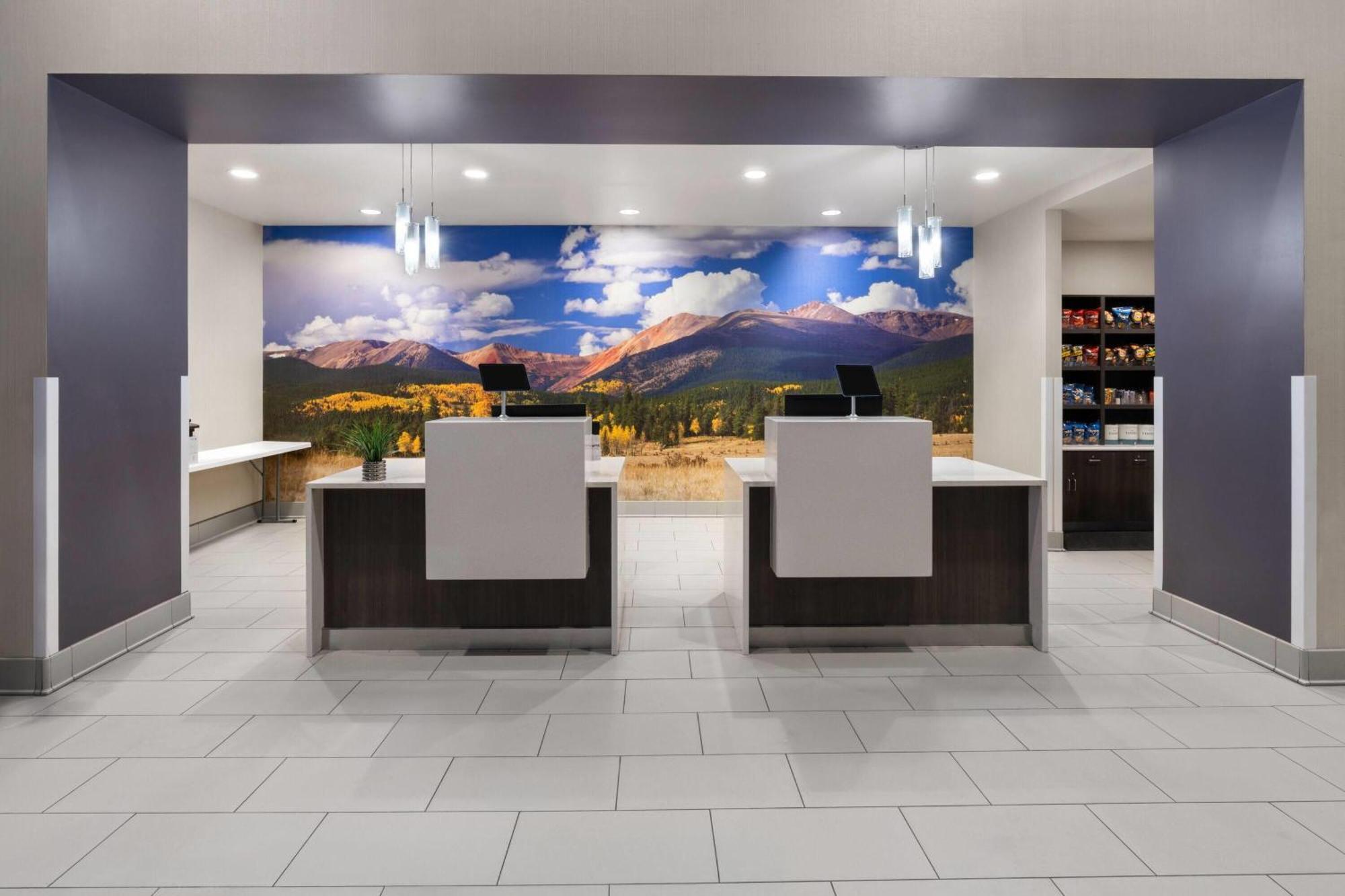 La Quinta Inn & Suites By Wyndham Fort Collins, Colorado Exterior photo